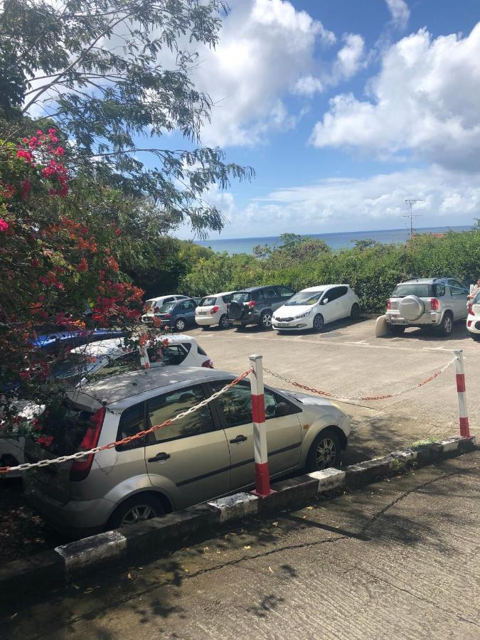 Studio Sainte Anne 2Mn A Pieds De La Plage ,Possibilite Location De Voiture Exteriör bild